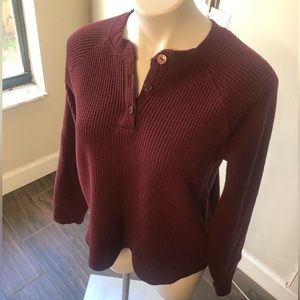 Old Navy waffled long sleeve Henley - size Large